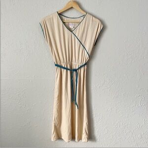 The Magnolia Shoppe Vintage Cream MIDI dress M